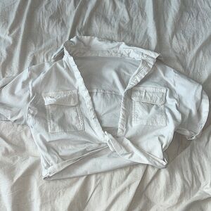 Commense Open Collar Crop Twist Top With Pockets - Size Small